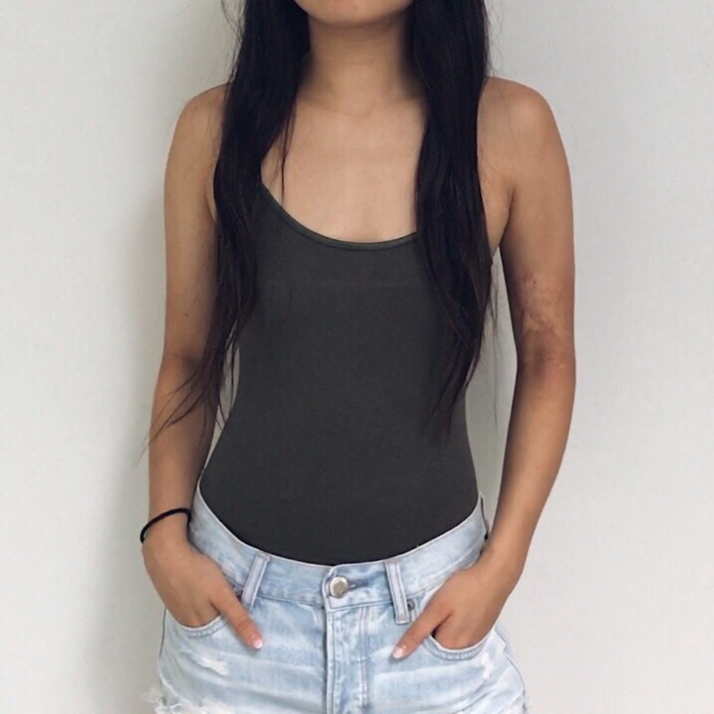 🆕 Eva - Olive Green Basic Bodysuit - Picture 3 of 5